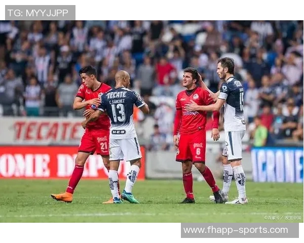 阿贾克斯在荷兰杯中以7-2狂胜马斯路易斯莫吉奥梅开二度展现锋芒