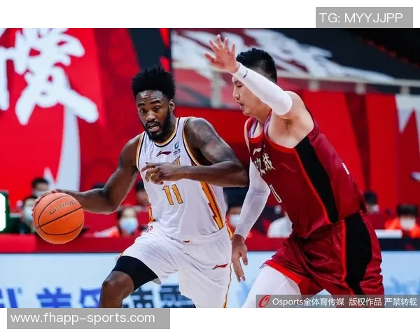 福克斯半场火力全开11投6中斩获15分4篮板4助攻表现出色